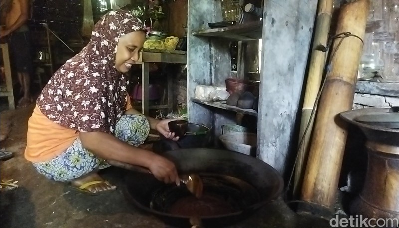 Home Industry Gula Aren di Pandeglang. Begini proses pembuatannya!