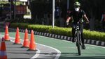 Awal Ramadan, Warga Tetap Berolahraga di Bundaran HI