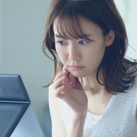 Kulit Kusam dan Sensitif? Ini Rutinitas Skincare Pagi dan Malam yang Tepat
