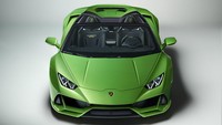 Hotman Paris menjadi pemilik perdana Lamborghini Huracan Evo Spyder di Tanah Air. Foto: Lamborghini