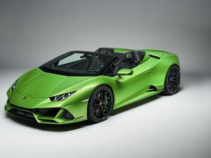 Sempat Mau Murtad ke EV, Lamborghini Pilih Istiqomah
