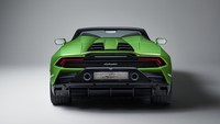 Ini merupakan Lamborghini ketiga yang dimiliki Hotman Paris. Foto: Lamborghini