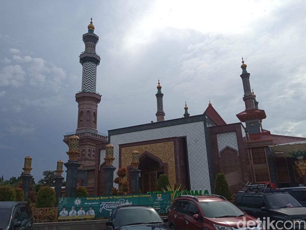 Masjid Raya At-Taqwa Kota Cirebon