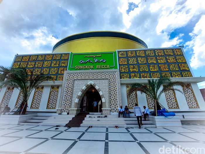 Masjid Songkok Recca BoneMasjid Songkok Recca Bone
