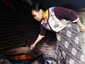 Mengintip Pembuatan Gula Aren Cibaliung