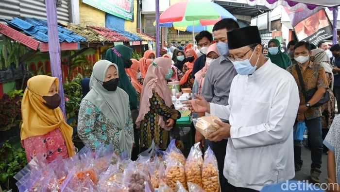 Pasar Takjil Kampoeng Boenga Pucangan Diresmikan Gus Ipul, Ini Istimewanya
