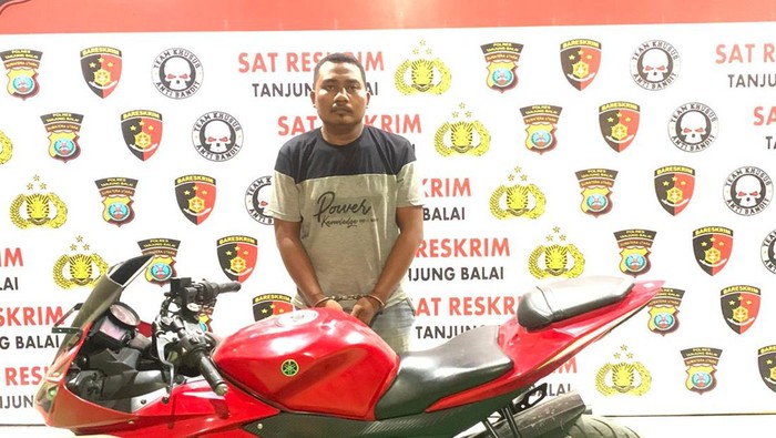 Endrik Sinaga (29) mencuri motor petani di Tanjungbalai, Sumut, Rabu (29/3/2022).