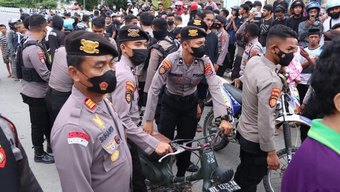 Sebanyak 41 motor diamankan polisi dalam razia balap liar di Kendari.