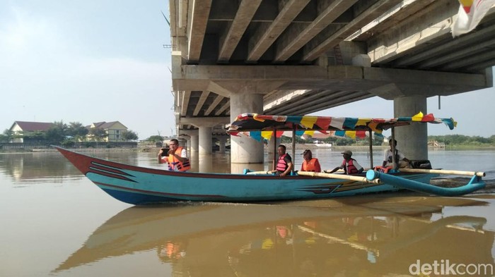 Destinasi wisata baru susur sungai Opak di bawah jembatan Kretek II, bantul.