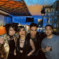 Yuki Kato bersama Bunga Citra Lestari, Vidi Aldiano, dan Rangga Laksmana tampak kompak tampil bergaya ala emo. Bagaimana menurutmu penampilan keempat artis ini? Foto: Instagram