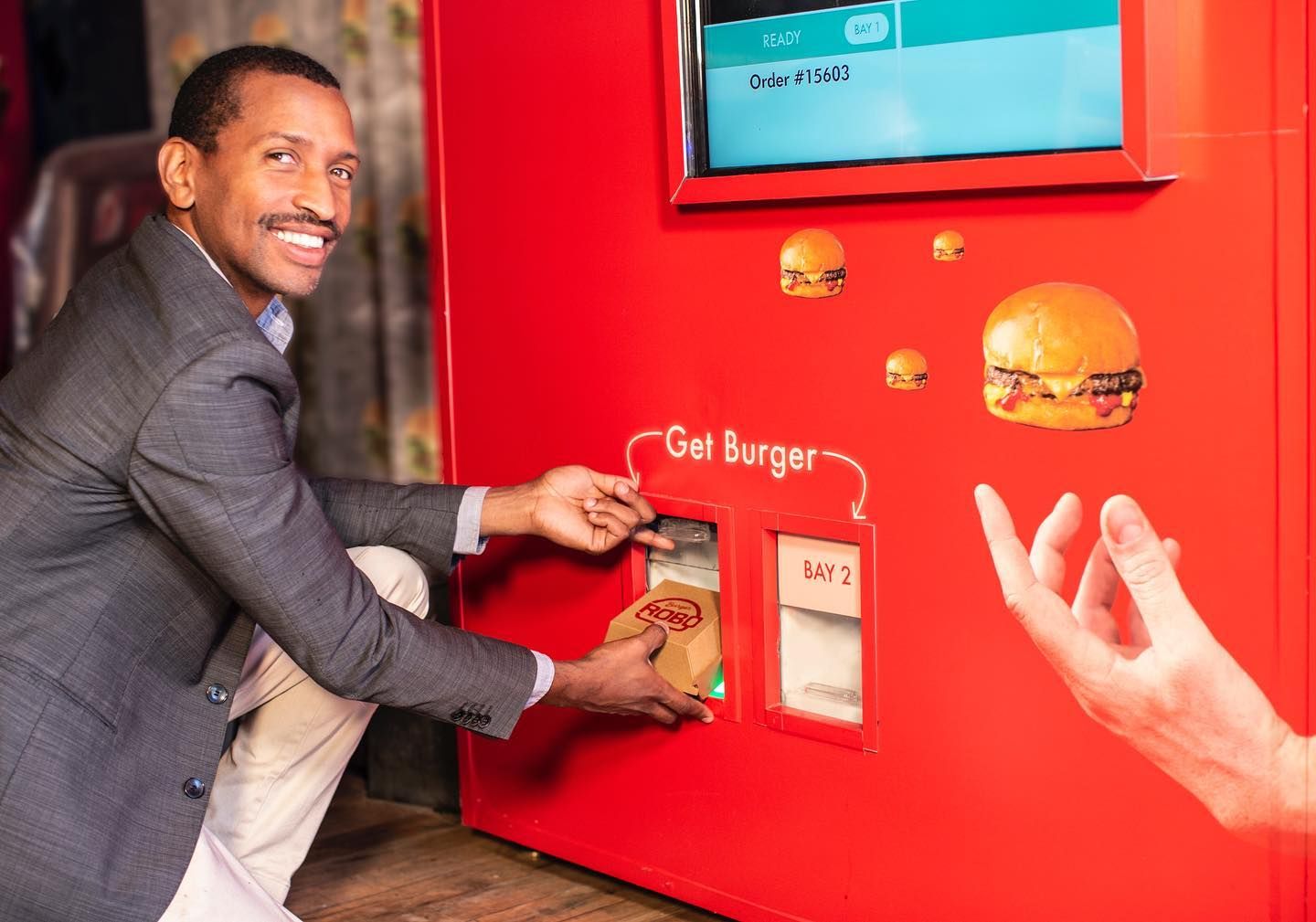 Vending Machine Burger Pertama di Dunia