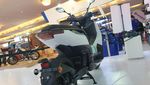 Lihat Lebih Dekat Skuter Listrik Yamaha E01 di IIMS 2022