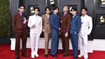 BTS Bersinar di Karpet Merah Grammy Awards 2022