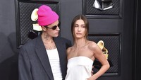 Pasangan ini tampak tak ingin jauh satu sama lain! (Foto: Jordan Strauss/Invision/AP/Jordan Strauss)