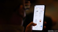 Pelaku usaha mikro, kecil, dan menengah (UMKM) hingga manufaktur berskala nasional kini semakin dimudahkan dengan hadirnya Solubis. Platform B2B inklusif pertama di Indonesia ini, sudah resmi diluncurkan.