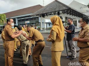 Pemandangan Berbeda ASN Ciamis di Hari Pertama Kerja