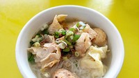 Bakso Gun Malang menawarkan setiap isian baksonya dengan harga Rp 2.000. Mulai dari bakso, tahu,, siomay dan pangsit. Lokasinya ada di Jalan Kawi Atas no 41A. Foto: iStock