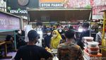 Momen Berkah Ramadan buat Pedagang Pasar Lama Tangerang
