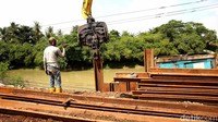 Diketahui, turap ini jebol saat banjir melanda kawasan Bekasi pada 17 Februari 2022 lalu.