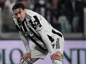 Vlahovic Merasa Tak Pantas Dibandingkan dengan Ibrahimovic