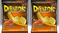 Hadir sejak puluhan tahun silam, keripik kentang dengan rasa barbeque begitu populer di rak-rak toko. Tak ingin kalah sukses, produsen keripik kentang ini mencoba membuat tiruan merek besar dengan nama Dipatok. Foto: 1cak.com