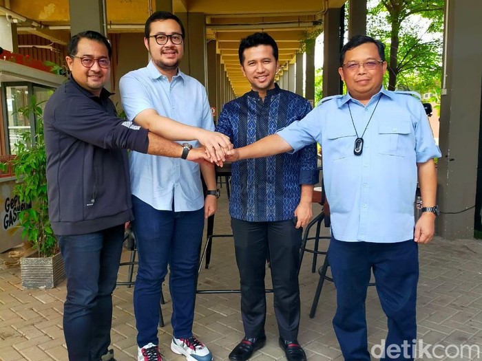 emil dardak dan bayu airlangga