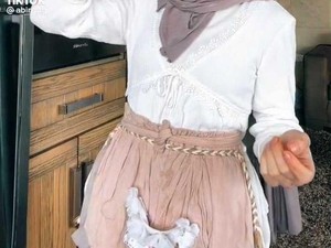 Tiktokers Berhijab dari Lebanon Viral Masak Rendang Banjir Pujian Netizen