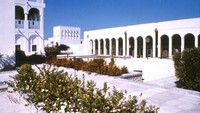 Penampakan Museum Nasional Qatar atau The Qatar National Museum di tahun 1979. (AP Photo).