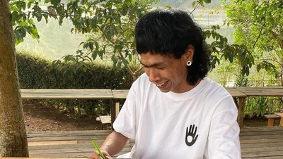 Ari Lesmana, Musisi yang Hobi Bikin Lagu Sambil Minum Kopi