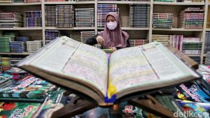 Awal Ramadan, Penjualan Al-Quran Masih Stabil