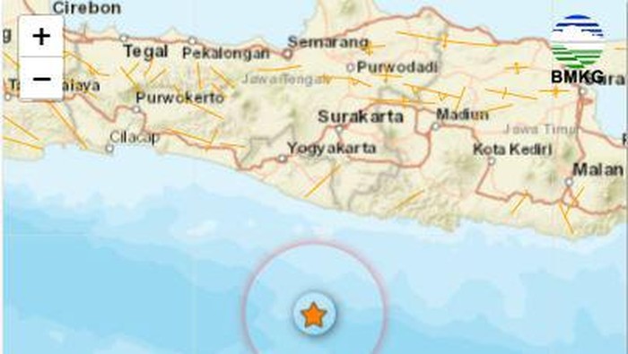 Dua gempa mengguncang Pacitan. Gempa terjadi pada pukul 17.04 dan 21.05 WIB.