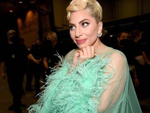 Hold My Hand, Lagu Baru Lady Gaga yang Akan Dirilis 3 Mei