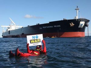 6 Fakta Kapal Pertamina Dicegat Greenpeace