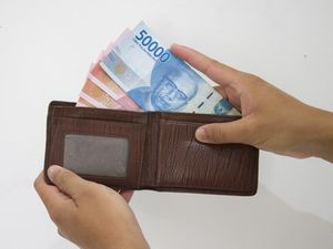 Pria Tajir Lebih Gampang Dapat Pasangan, Ini Alasan Ilmiahnya