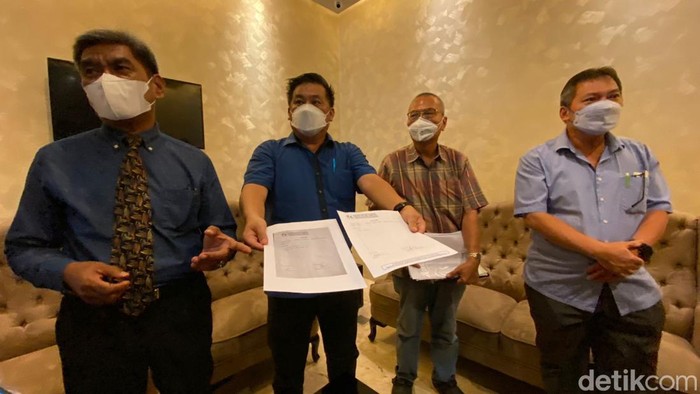 Investor di Makassar meminta BPK mengaudit keuangan PT KIMA buntut menaikkan biaya lahan yang dinilai sepihak.