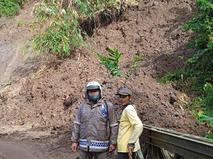 Jalur Garut-Bandung Kembali Lancar Usai Dihantam Longsor