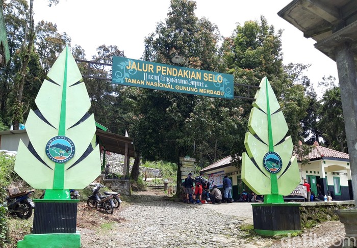 Jalur pendakian Gunung Merbabu via Selo, Boyolali, beberapa waktu lalu.