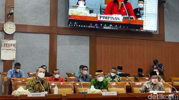 Komisi X DPR-Kepala Daerah Bahas Evaluasi Seleksi PPPK Guru Komisi X DPR RI gelar rapat dengan sejumlah kepala daerah. Rapat tersebut membahas evaluasi hasil seleksi PPPK Guru dan kajian/skema penyelesaian formasi GTK PPPK.