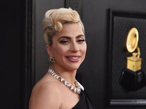 Lady Gaga Digugat Wanita yang Kembalikan 2 Anjingnya