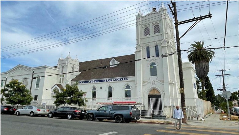 Masjid At-Thohir Masjid di Los Angeles, AS.