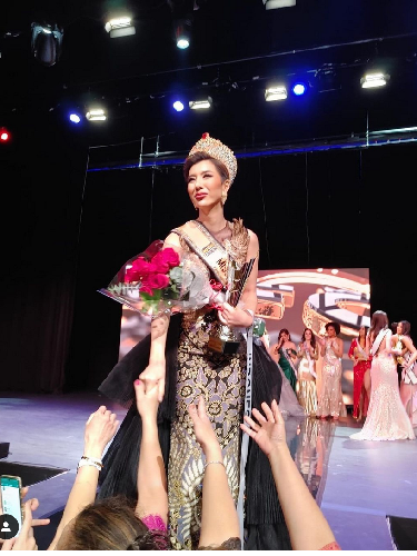 Nadia Tjoa menjadi pemenang Miss Face of Humanity 2022