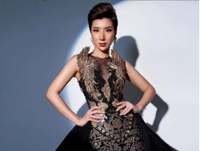 Nadia Tjoa Nadia Tjoa menjadi pemenang Miss Face of Humanity 2022