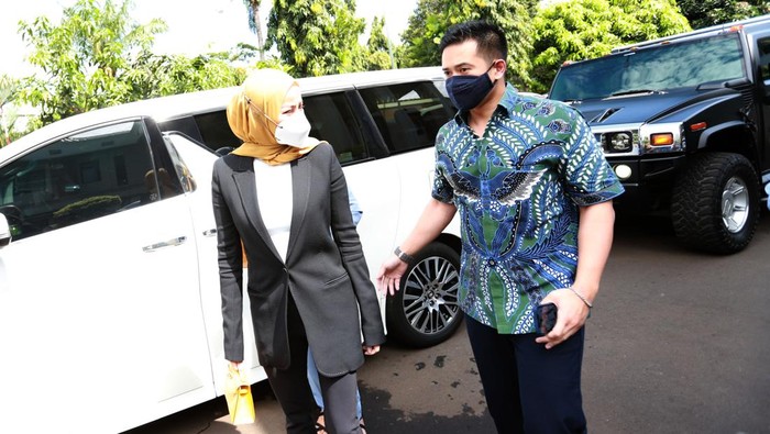 Olla Ramlan dan Aufar Hutapea hadir di sidang perdana cerai.
