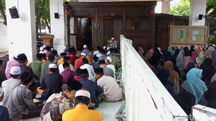 Pondok pesantren (Ponpes) Kauman di Kecamatan Lasem, Kabupaten Rembang, Jawa Tengah, Senin (4/4/2022).
