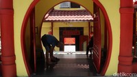 Awalnya masjid ini didirikan sebagai tempat mualaf atau warga yang hendak masuk Islam.
