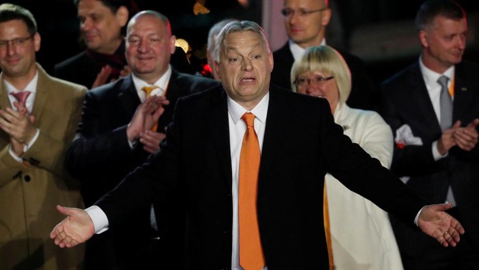 Perdana Menteri Hungaria Viktor Orban deklarasikan kemenangan dalam pemilihan parlemen di negara itu. Diketahui, Orban merupakan sekutu lama Rusia. Ini sosoknya