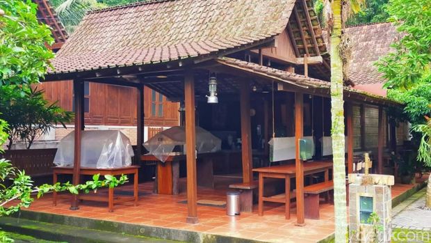 Rumah Adat Suku Using atau Umah Using di Banyuwangi