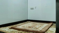 Kereta ini menyediakan berbagai fasilitas ala Sultan, seperti bebas menentukan rute perjalanan kemana aja, bahkan bebas menentukan jam keberangkatan.  