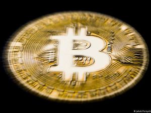 Siap-siap Amysong! Harga Bitcoin Diprediksi Bakal Jatuh ke Level Terendah