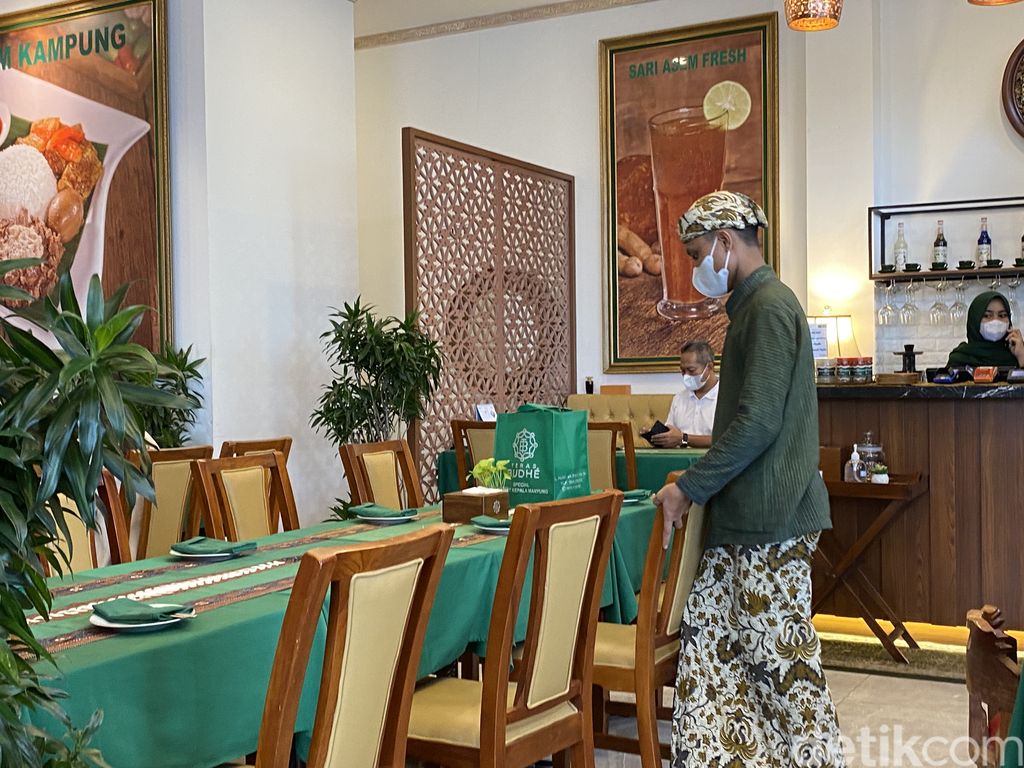 Teras Budhe di Panglima Polim, Jakarta Selatan, restoran Jawa yang cocok buat tempat bukber.